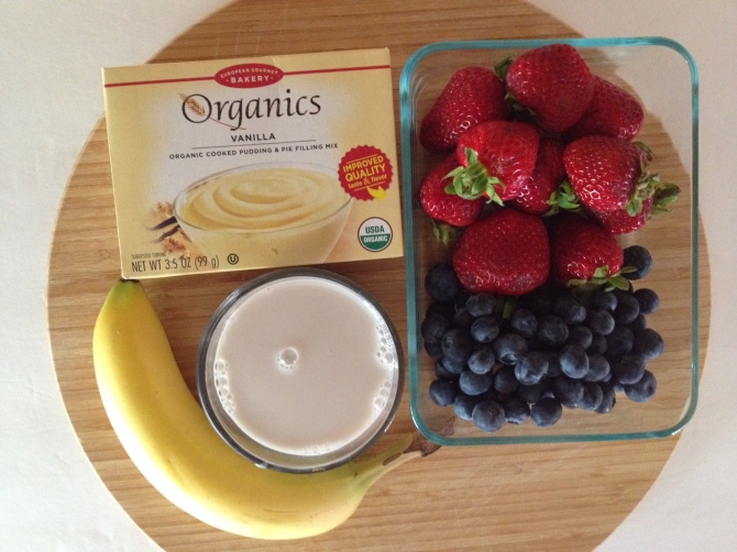 simple ingredients for Berries and Vanilla Pudding Pie
